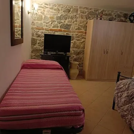 公寓 Taverna Abitazione A 15 Km Da Firenze 普拉托
